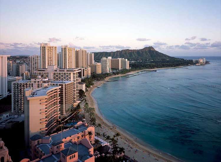 waikiki beach in honolulu hawaii